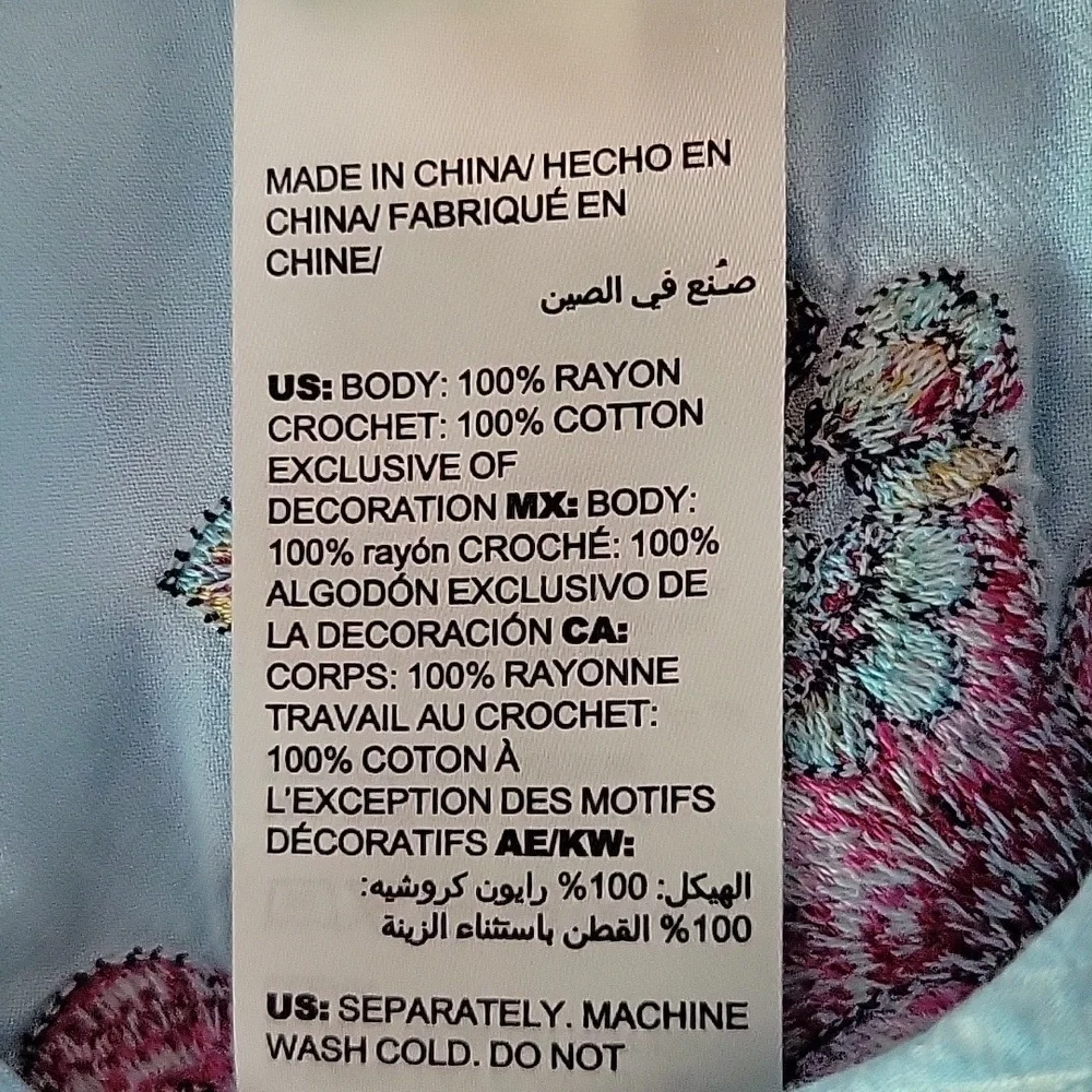 Chico's Light Blue Embroidered Boho‎ Blouse Size Medium